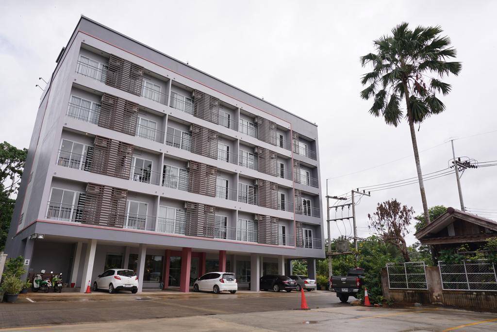 Chompu Nakarin Apartment Trang Eksteriør bilde