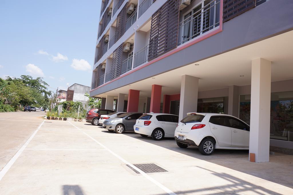 Chompu Nakarin Apartment Trang Eksteriør bilde