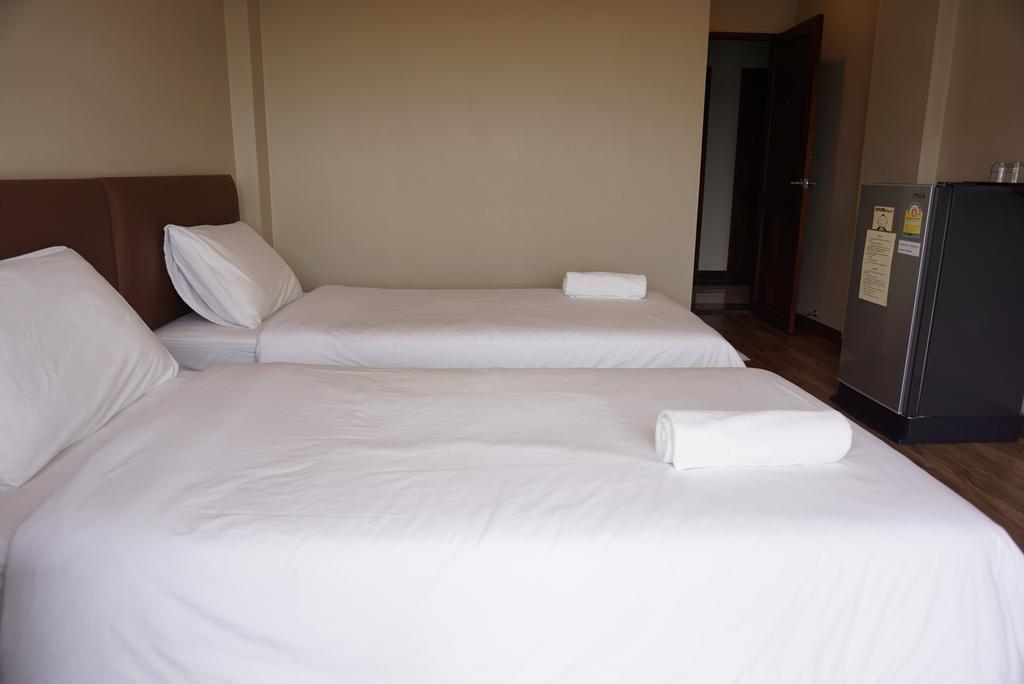 Chompu Nakarin Apartment Trang Eksteriør bilde